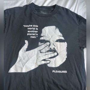 Pleasure tshirt large